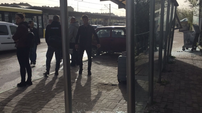 Bursa'da otobüs durağında faciadan dönüldü